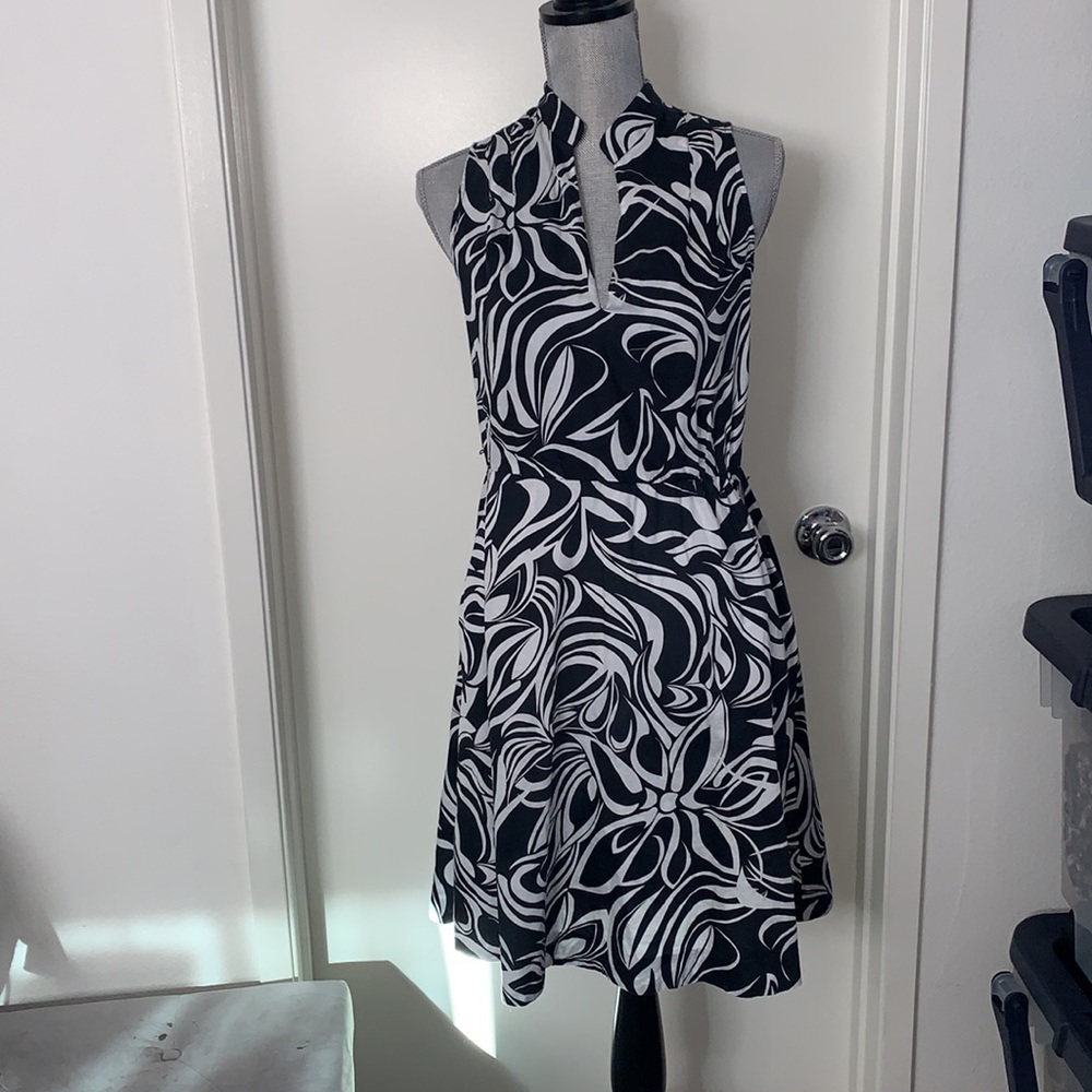 MNG Suit black & white dress. Size 4.